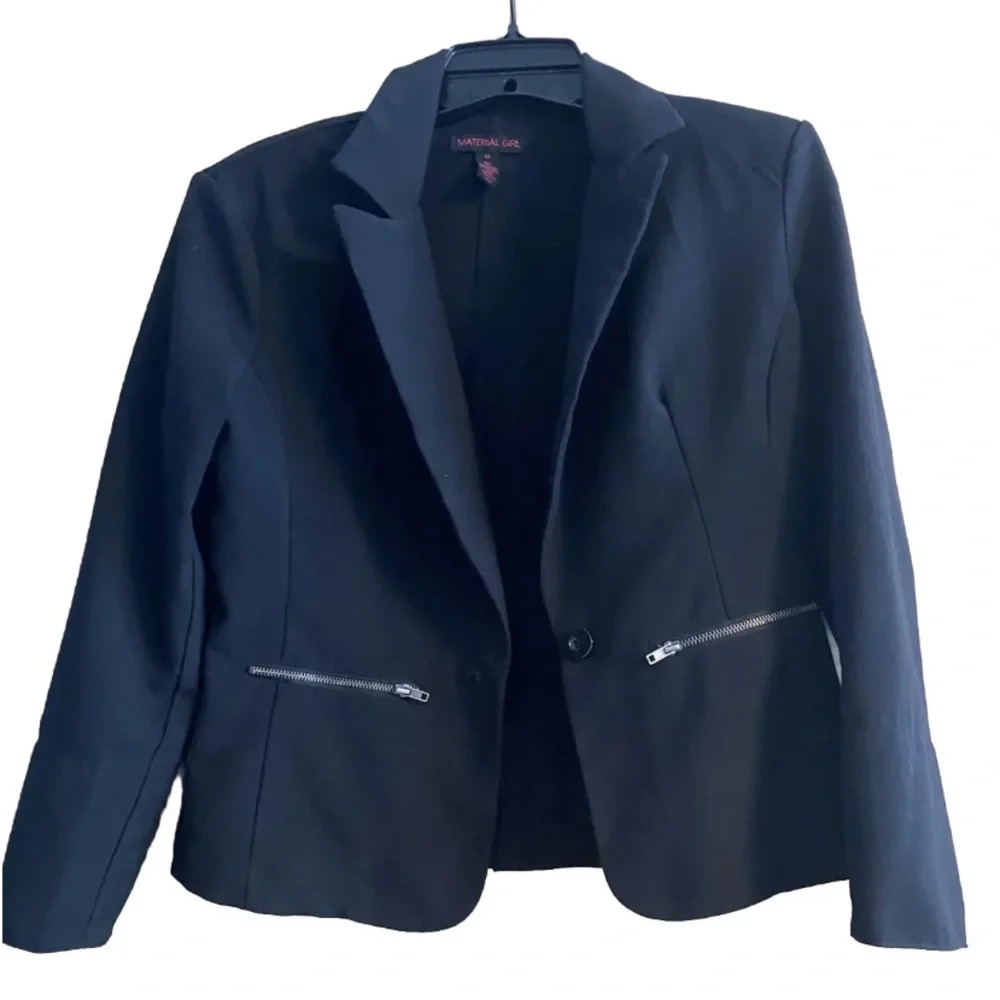 Material Girl Women’s Black Business Jacket Size M Zipper Accents Should…